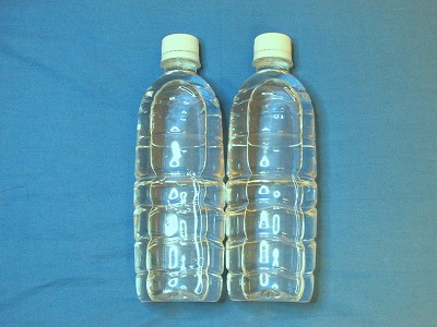 ペットボトル水2本